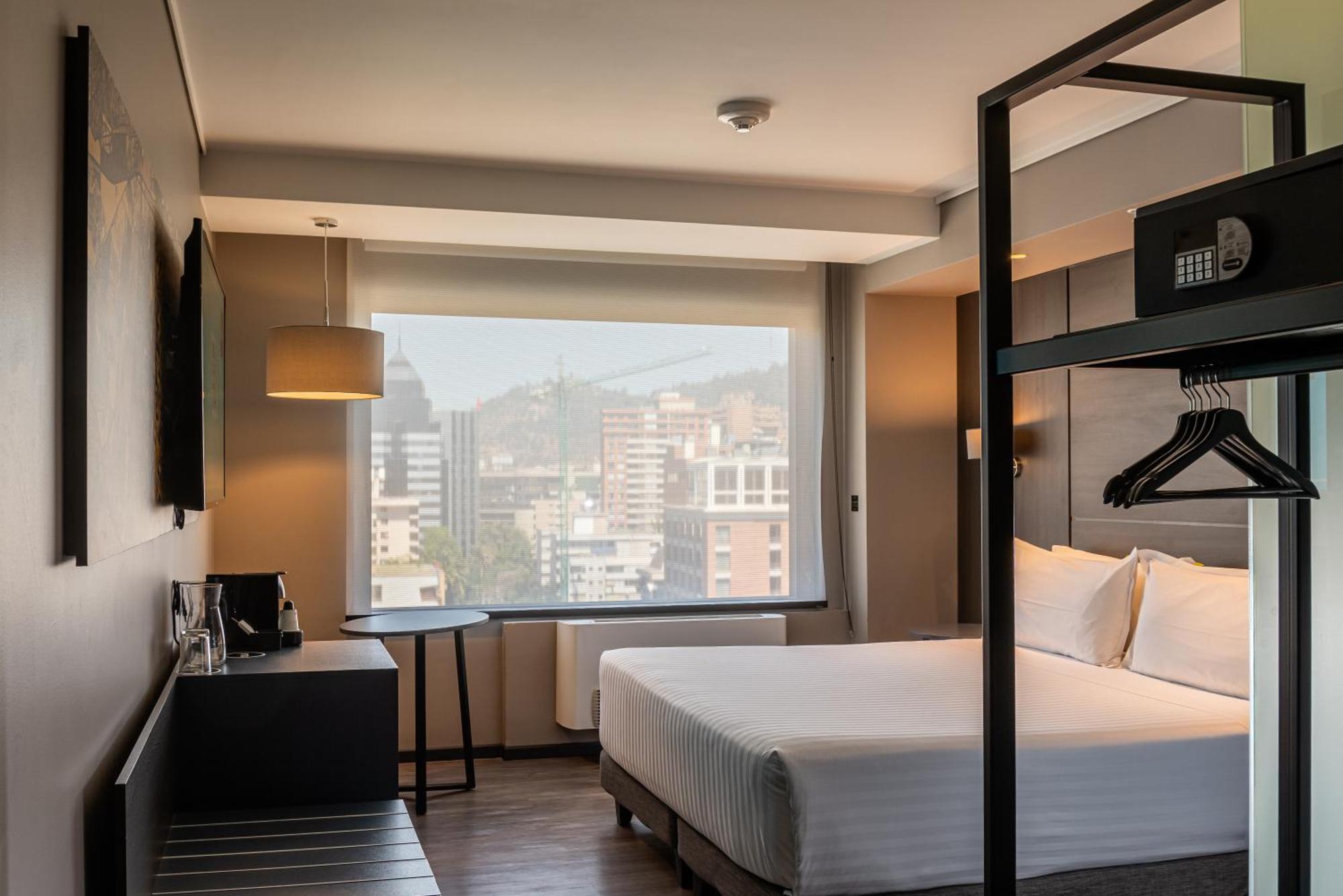 Ola Santiago Providencia, Tapestry Collection By Hilton Hotel Exterior foto